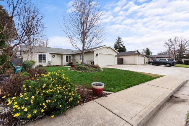 2945 Silo Court, Anderson, CA 96007