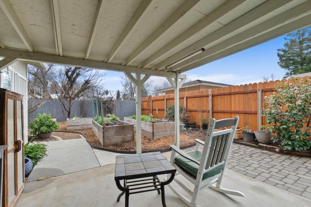 2945 Silo Court, Anderson, CA 96007