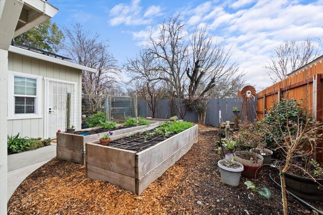 2945 Silo Court, Anderson, CA 96007