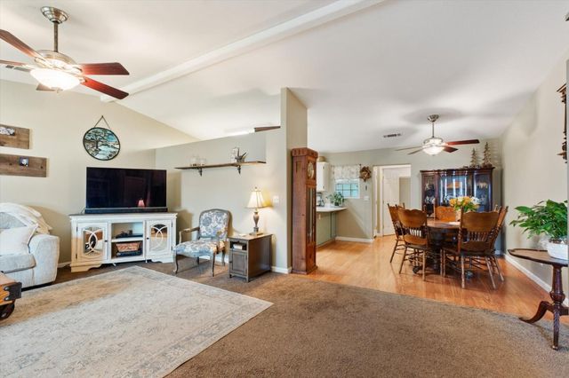 2945 Silo Court, Anderson, CA 96007