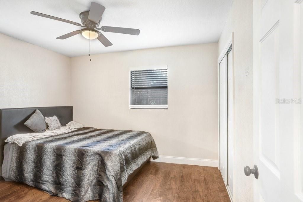 Image 9 of property listing at 903 N PARK ROAD, Plant City, FL 33563