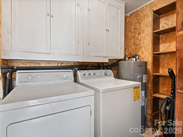 17 W Farley Street, Waynesville, NC 28786