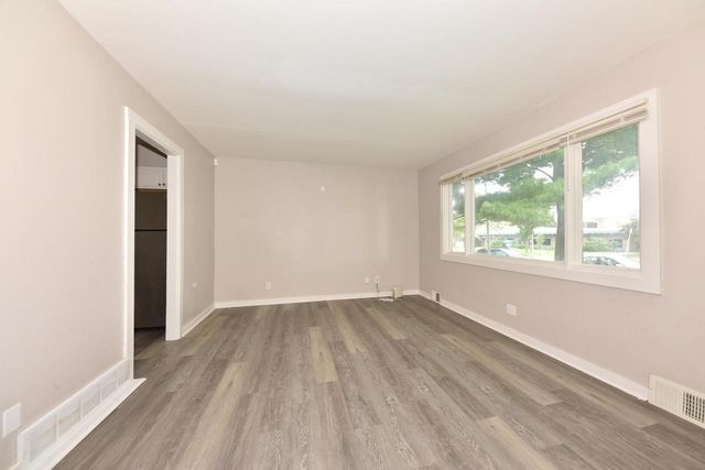5335 N 68th STREET, Milwaukee, WI 53218