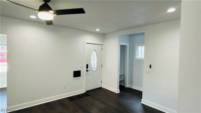 106 E Liberty Street, Girard, OH 44420