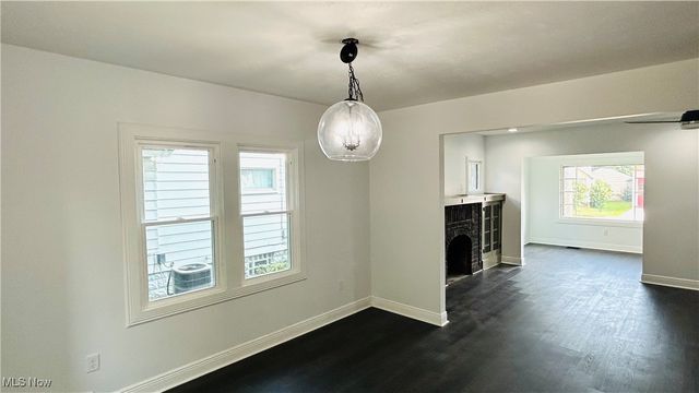 106 E Liberty Street, Girard, OH 44420