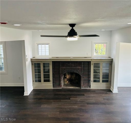 106 E Liberty Street, Girard, OH 44420