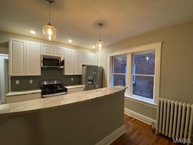 1012 Commodore Drive, Richmond Heights, MO 63117