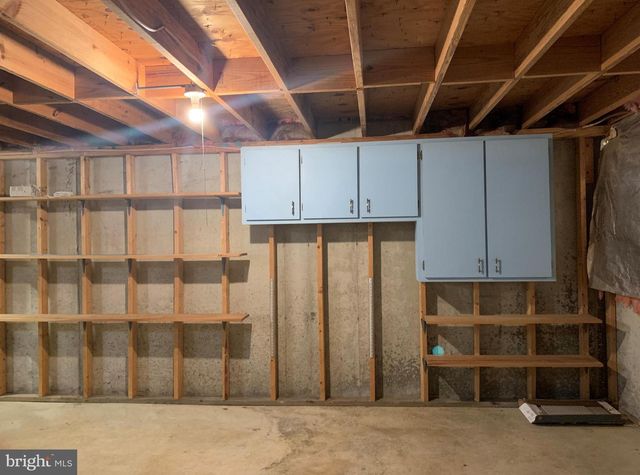 5606 LIGHT INFANTRY DR, Burke, VA 22015