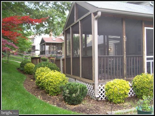 5606 LIGHT INFANTRY DR, Burke, VA 22015