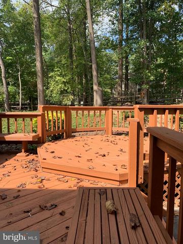 5606 LIGHT INFANTRY DR, Burke, VA 22015