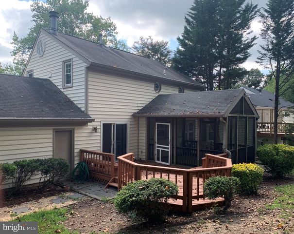 5606 LIGHT INFANTRY DR, Burke, VA 22015