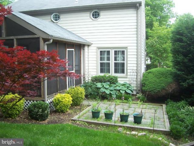 5606 LIGHT INFANTRY DR, Burke, VA 22015