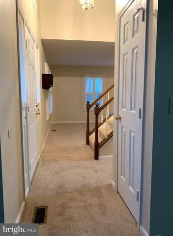 5606 LIGHT INFANTRY DR, Burke, VA 22015