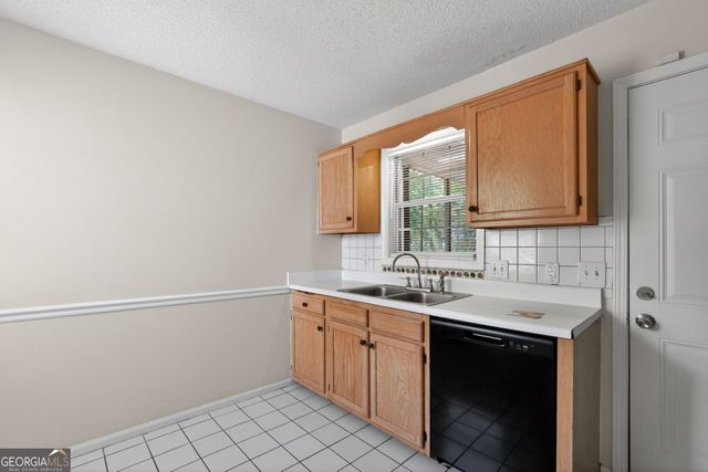 1011 Hillsborough Chse, Kennesaw, GA 30144