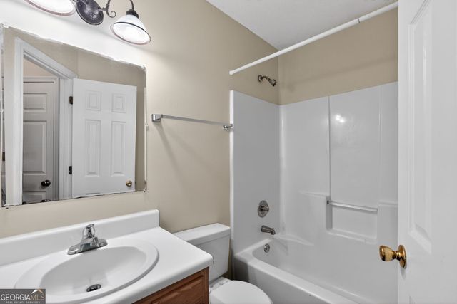 1011 Hillsborough Chse, Kennesaw, GA 30144