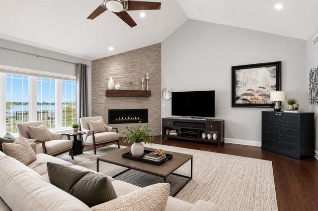 N42W33420 Glen View COURT, Nashotah, WI 53058