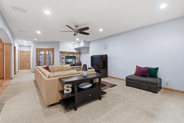 N42W33420 Glen View COURT, Nashotah, WI 53058