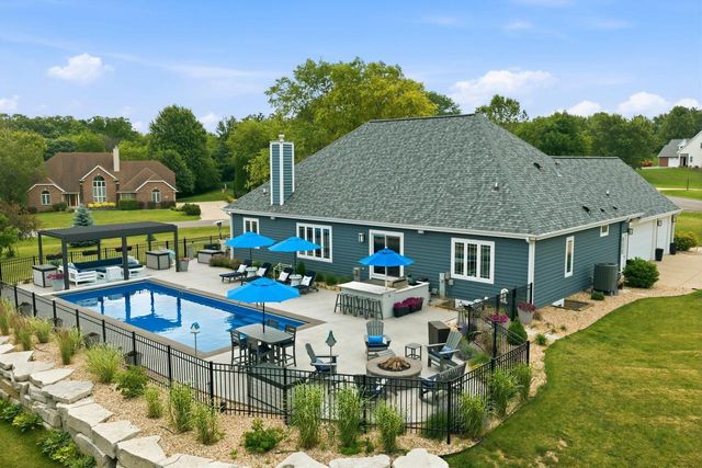 N42W33420 Glen View COURT, Nashotah, WI 53058