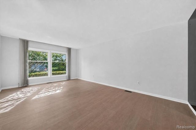 29653 Club House Lane, Farmington Hills, MI 48334
