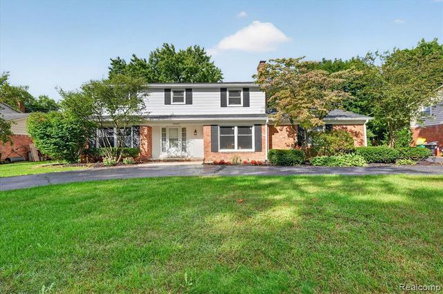 29653 Club House Lane, Farmington Hills, MI 48334