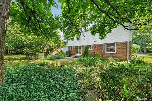29653 Club House Lane, Farmington Hills, MI 48334