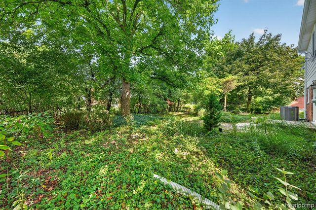 29653 Club House Lane, Farmington Hills, MI 48334