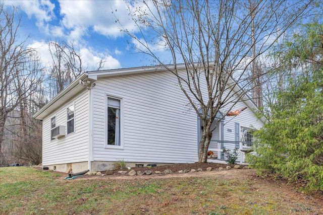 7346 Old Mill RD, Roanoke, VA 24018