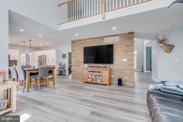 420 TUCKERTON ROAD, Medford, NJ 08055