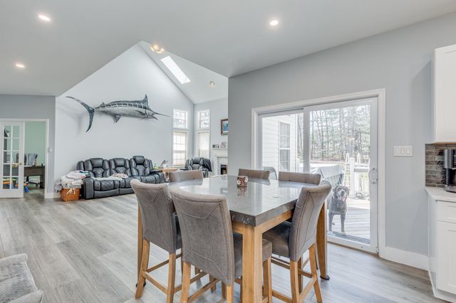 420 TUCKERTON ROAD, Medford, NJ 08055