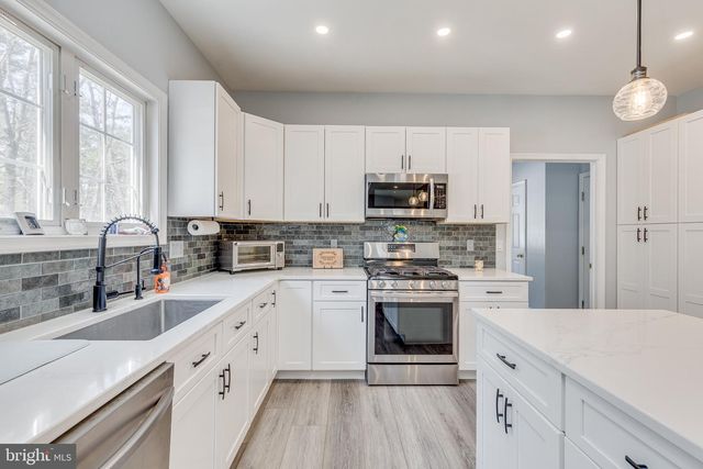 420 TUCKERTON ROAD, Medford, NJ 08055