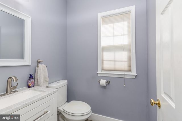 420 TUCKERTON ROAD, Medford, NJ 08055