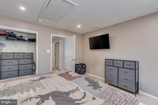 420 TUCKERTON ROAD, Medford, NJ 08055