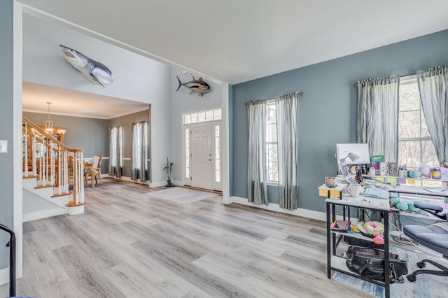 420 TUCKERTON ROAD, Medford, NJ 08055