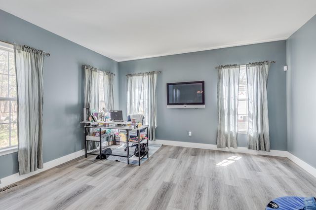 420 TUCKERTON ROAD, Medford, NJ 08055