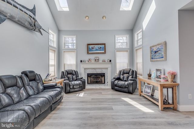 420 TUCKERTON ROAD, Medford, NJ 08055