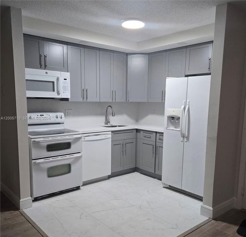 9610 S Belfort Circle 107, Tamarac, FL 33321