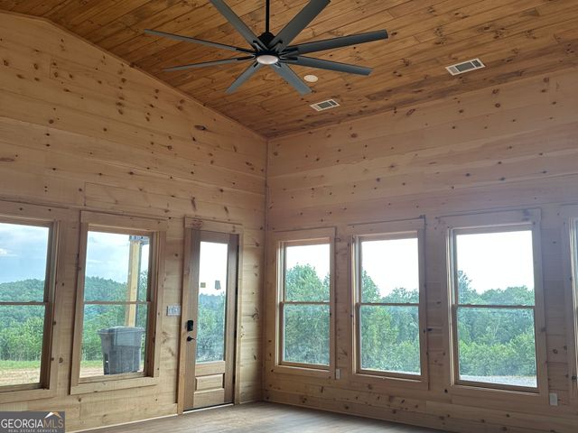 1927 Leeches Road, Ellijay, GA 30540