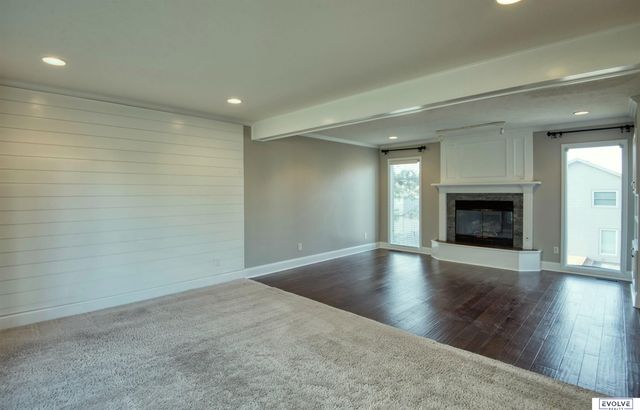 4380 S 152 Circle, Omaha, NE 68137