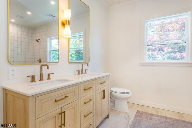 115 Overlook Ter, Bloomfield Twp., NJ 07003