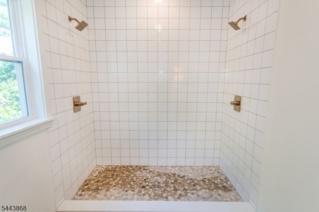 115 Overlook Ter, Bloomfield Twp., NJ 07003