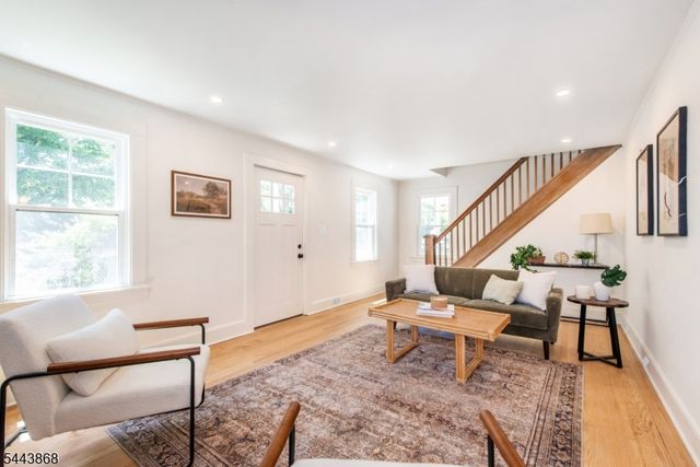 115 Overlook Ter, Bloomfield Twp., NJ 07003