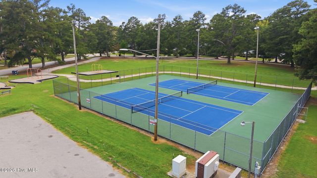 909 Parkside Drive NW, Wilson, NC 27896