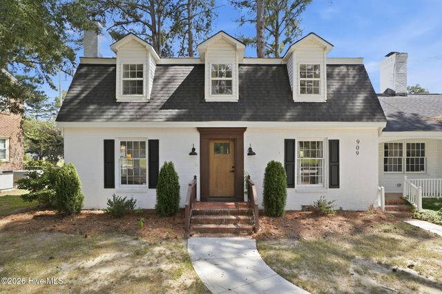 909 Parkside Drive NW, Wilson, NC 27896
