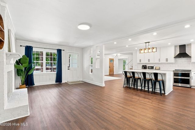 909 Parkside Drive NW, Wilson, NC 27896