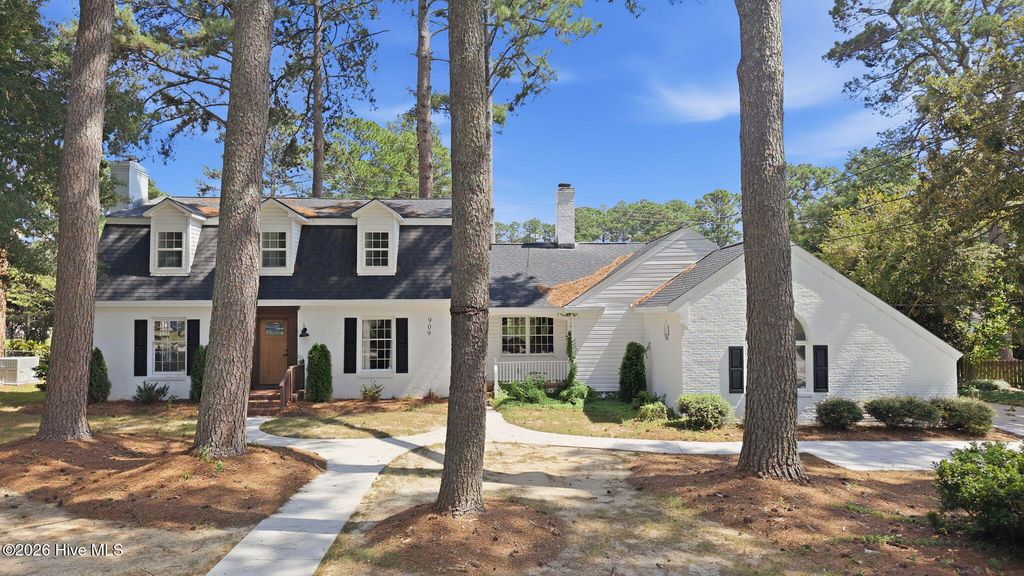 909 Parkside Drive NW, Wilson, NC 27896