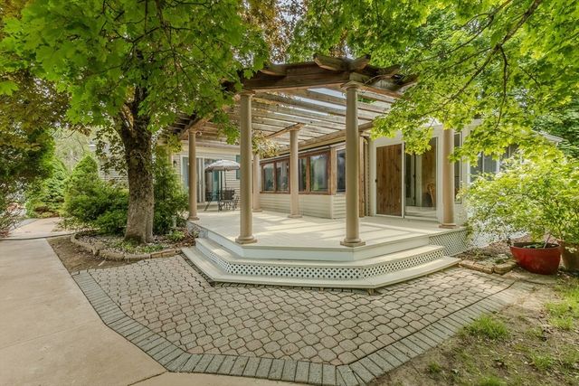 68 Davis Rd., Westport, MA 02790