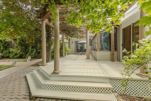 68 Davis Rd., Westport, MA 02790