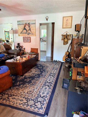 1114 Reyes Street, San Marcos, TX 78666