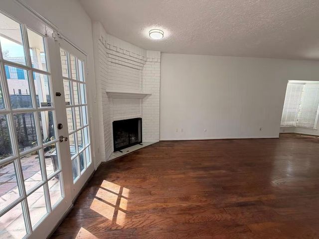 2220 Bering Dr Drive 12, Houston, TX 77057