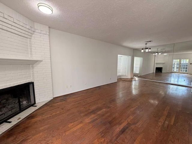 2220 Bering Dr Drive 12, Houston, TX 77057